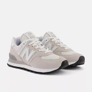 New Balance grey classic 574 sneakers 👟